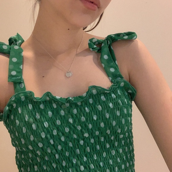 green polkadot tank from zara 💚 - Picture 2 of 5
